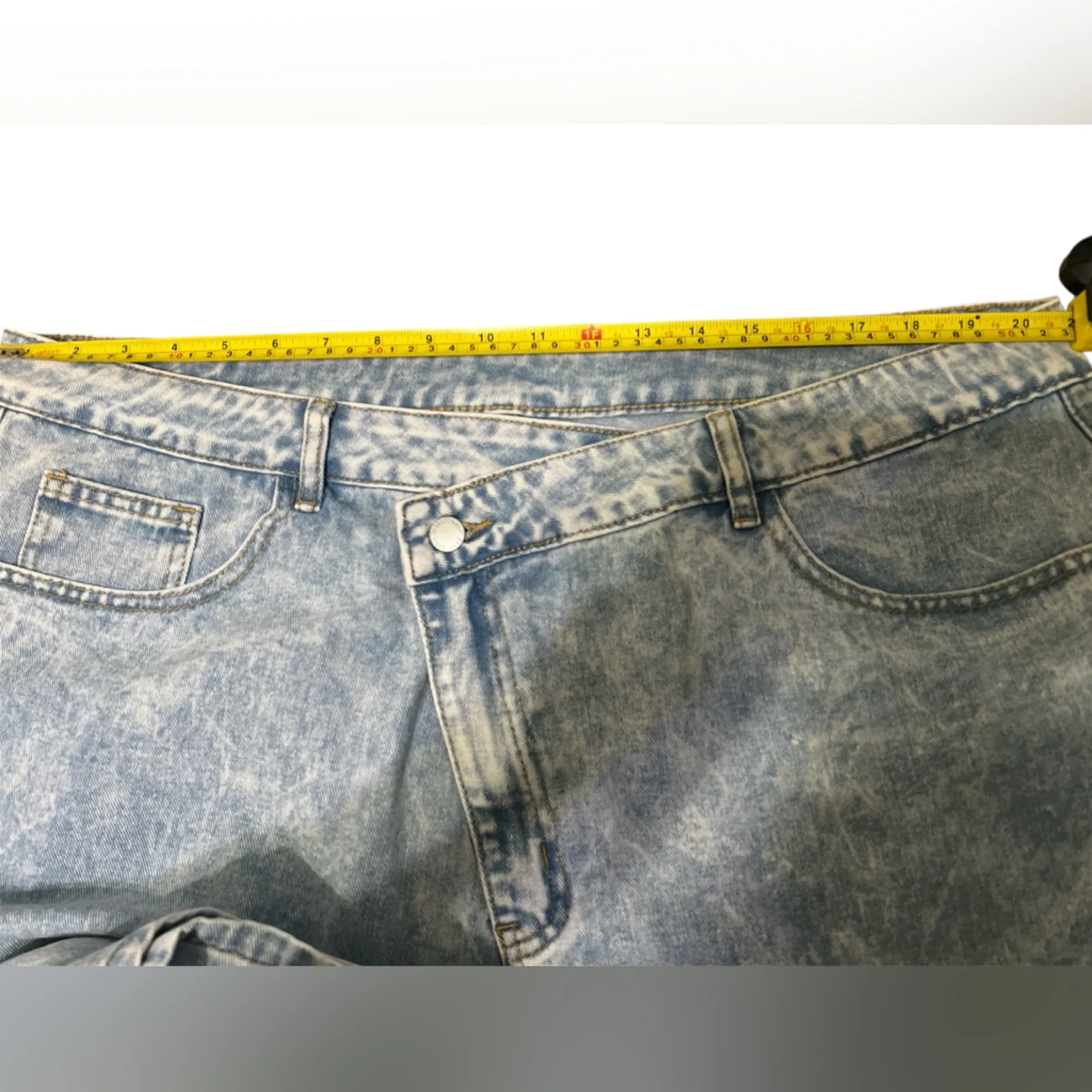 SHEIN Blue Relaxed Fit Jeans Timeless Style - Image 5