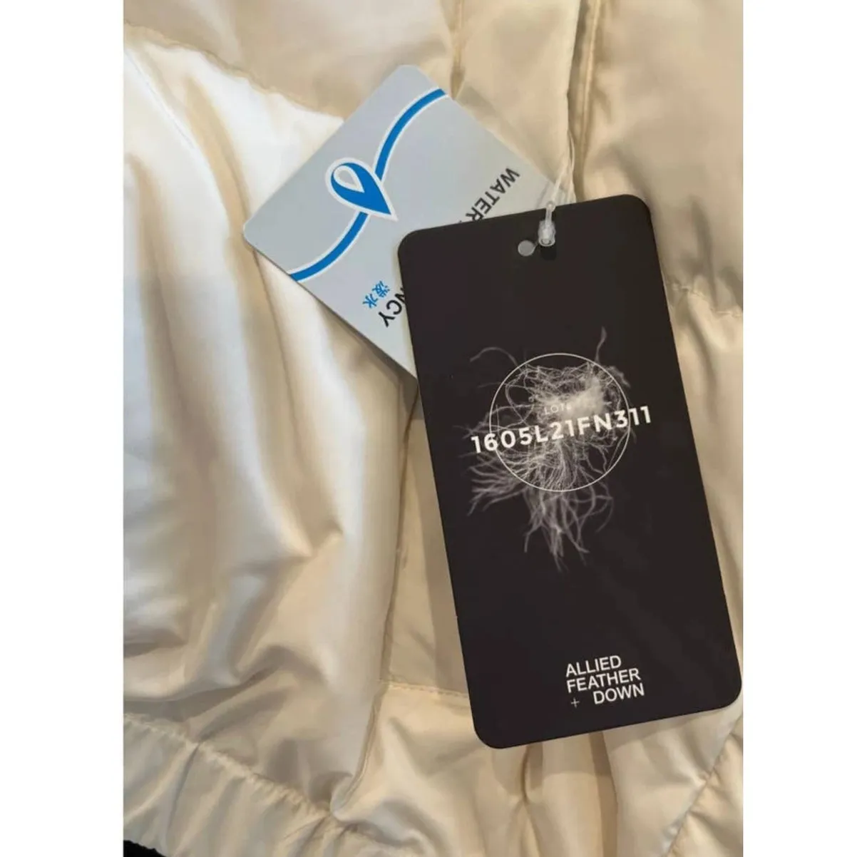 NWT Perfect Moment Puffer Ski Parka Jacket Size XL White - Image 11