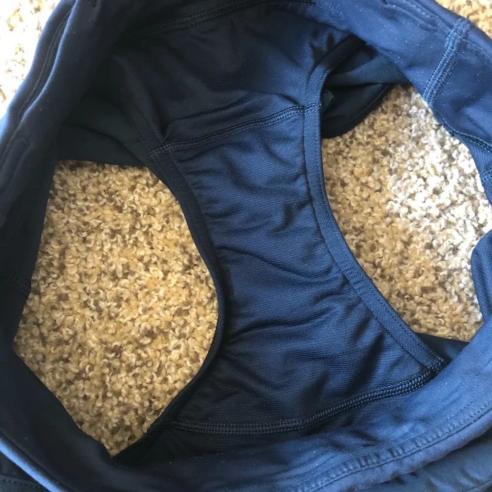 Lululemon Dark Blue Speed Shorts Running Athletic Short 4 Small 2.5” Inseam - Image 5