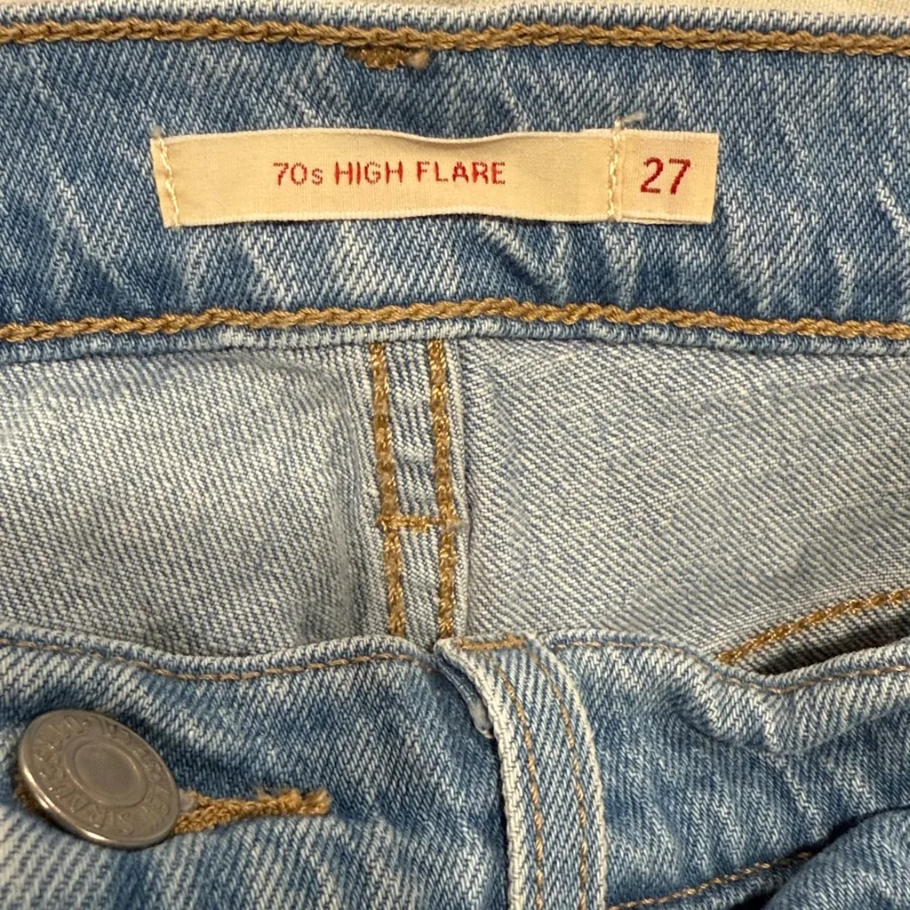 Levi's Levi’s 70’s High Flare light wash Size 27” - Image 5