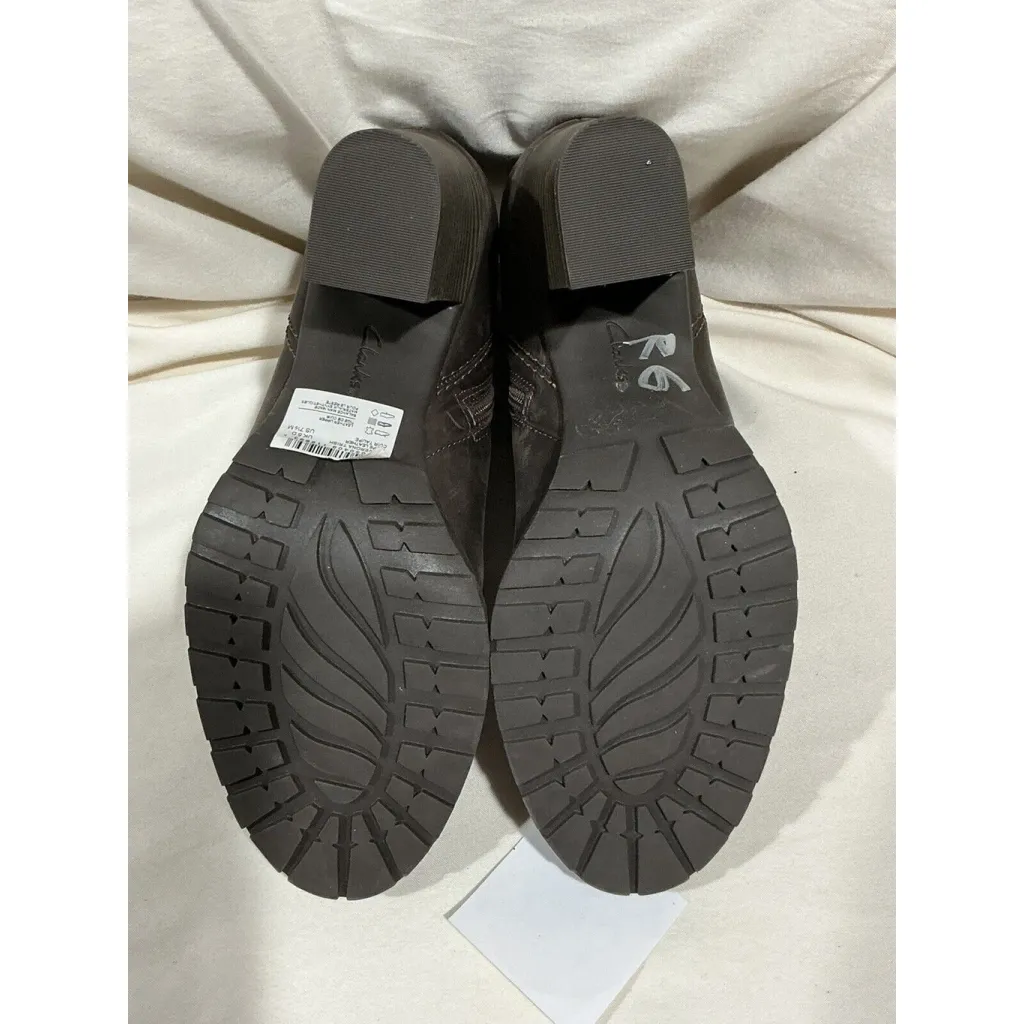 Woman's Ultimate Comfort Collection By Clark Brown Round Toe Bulk Heel Boot 7.5 - Image 6