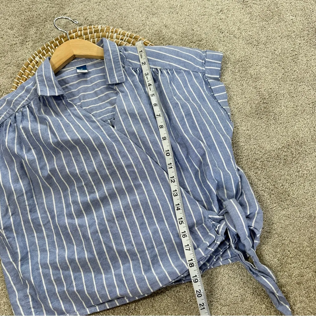 Old Navy Women’s Wrap-Front Cropped Oxford Sarong Top Shortsleeve Blue Striped M - Image 10