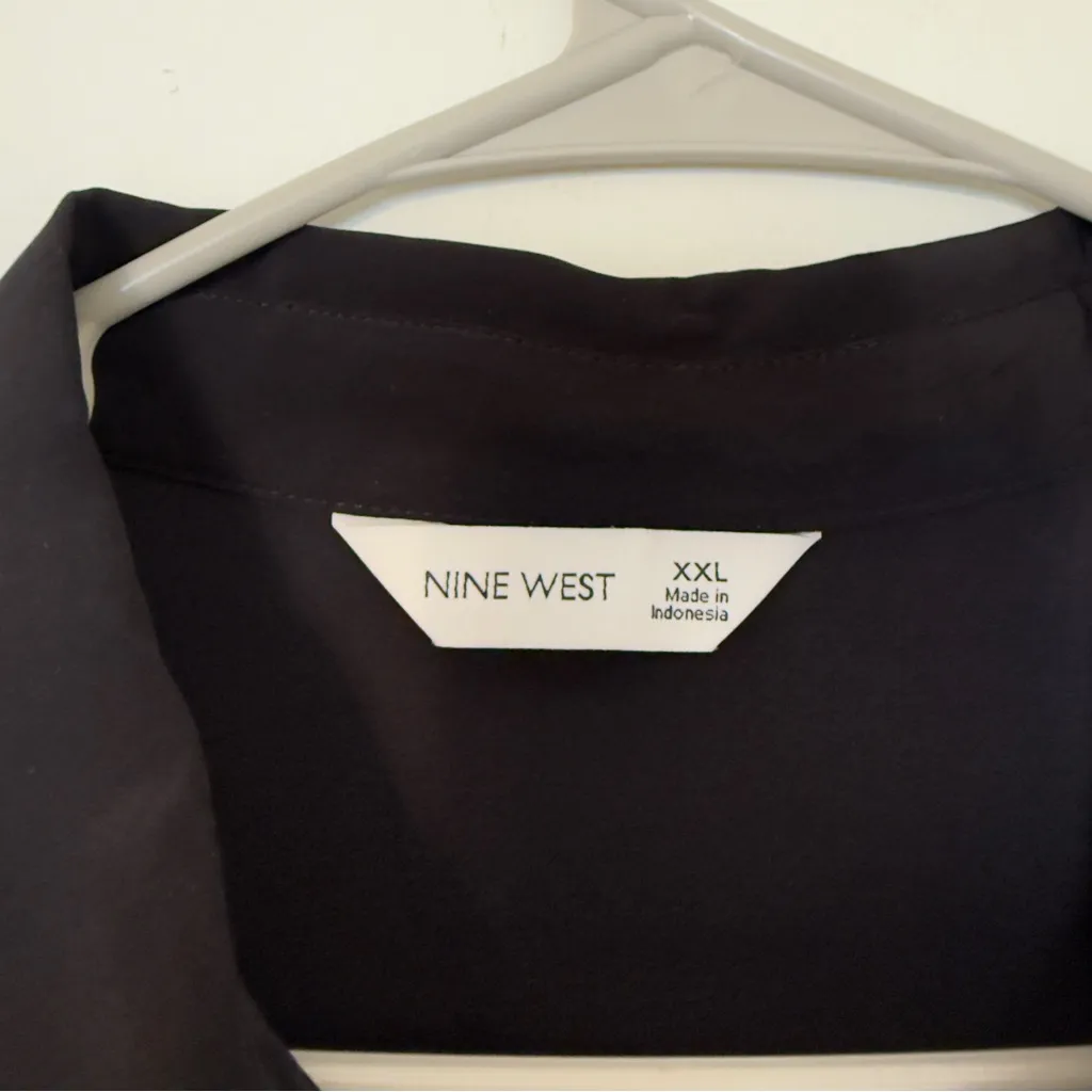 Women's Nine West Drapey Button Down Shirt Size XXL - Image 5