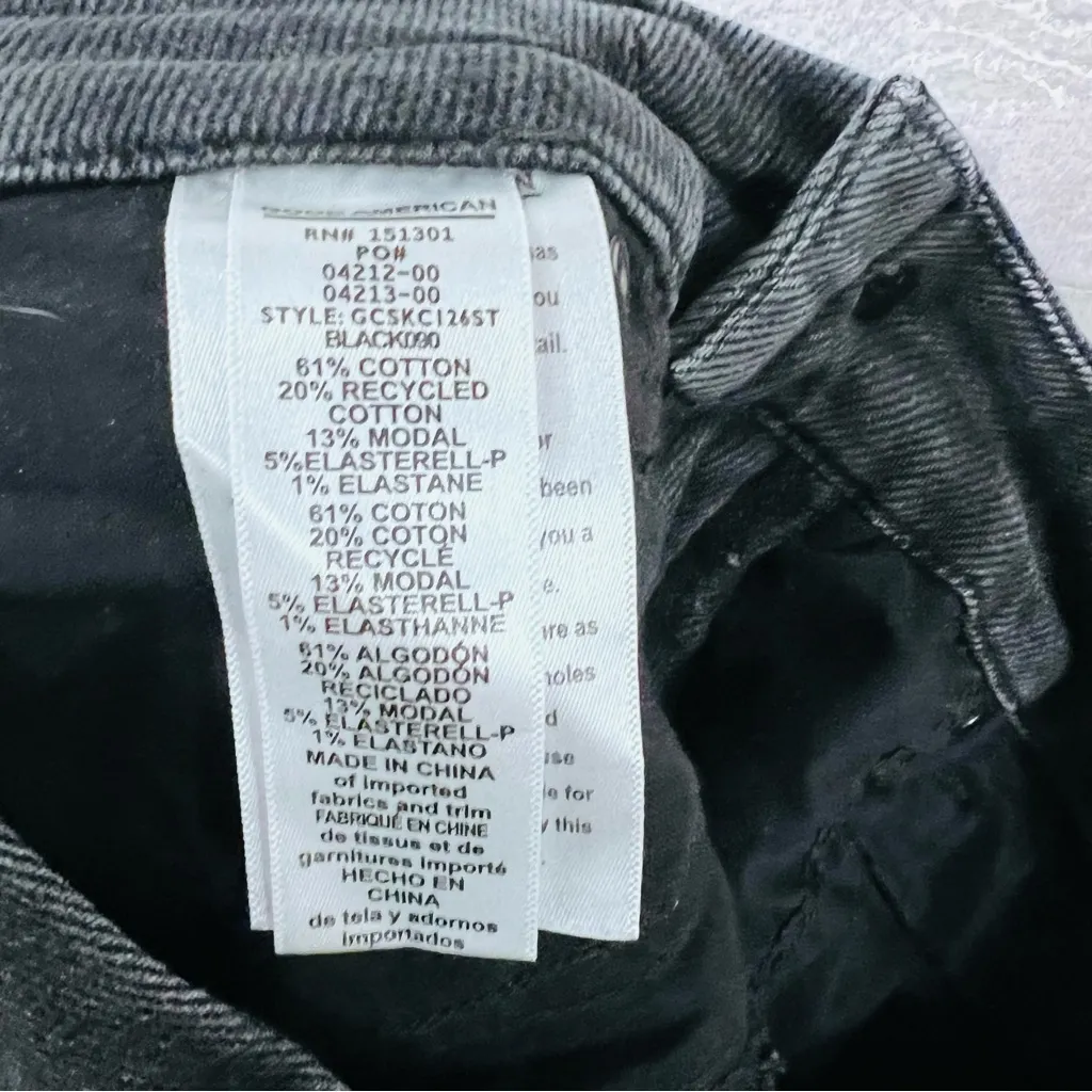 Good American Good Curve Distressed Crop Skinny Jeans Black 090 Wash Size 2/26 - Image 10