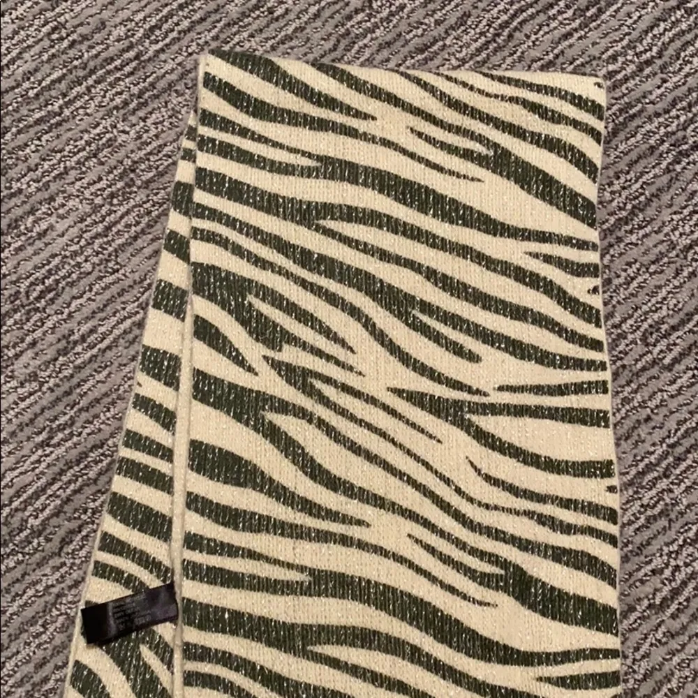 Sparkly Zebra Scarf Gray - Image 2