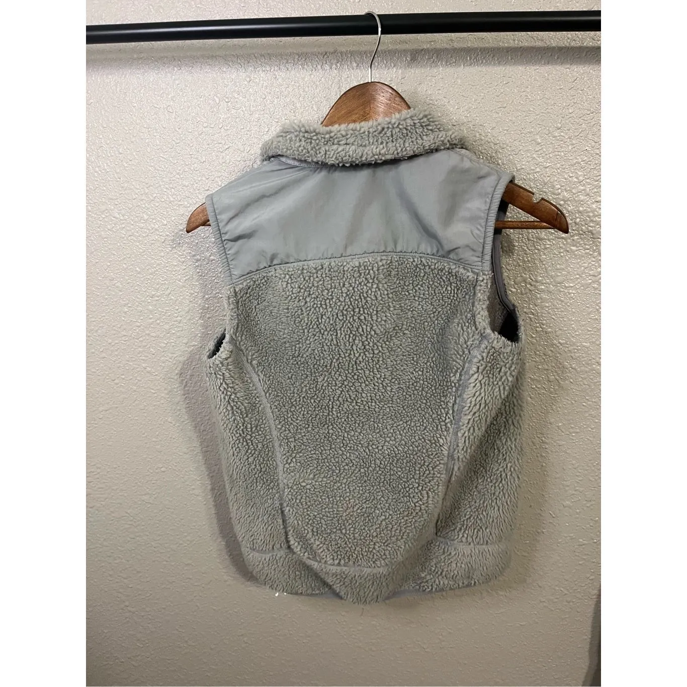 Patagonia Retro X Sherpa Vest Size Medium - Image 3