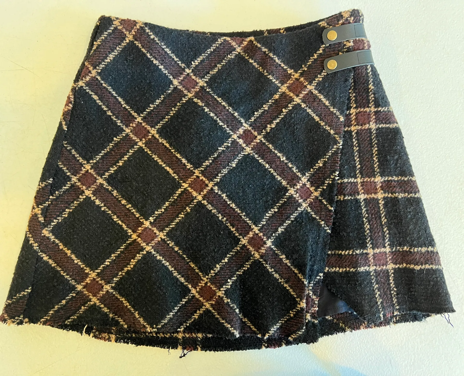plaid mini skirt size Medium - Image 5