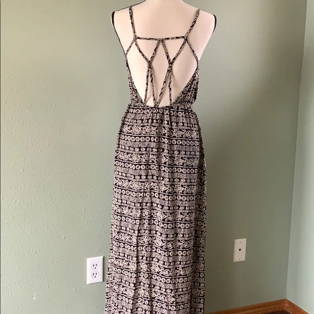 Staring at Stars maxi dress sz M strappy geo back - Image 9