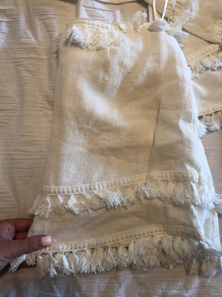 Hallelu White Tassel Set - Image 6