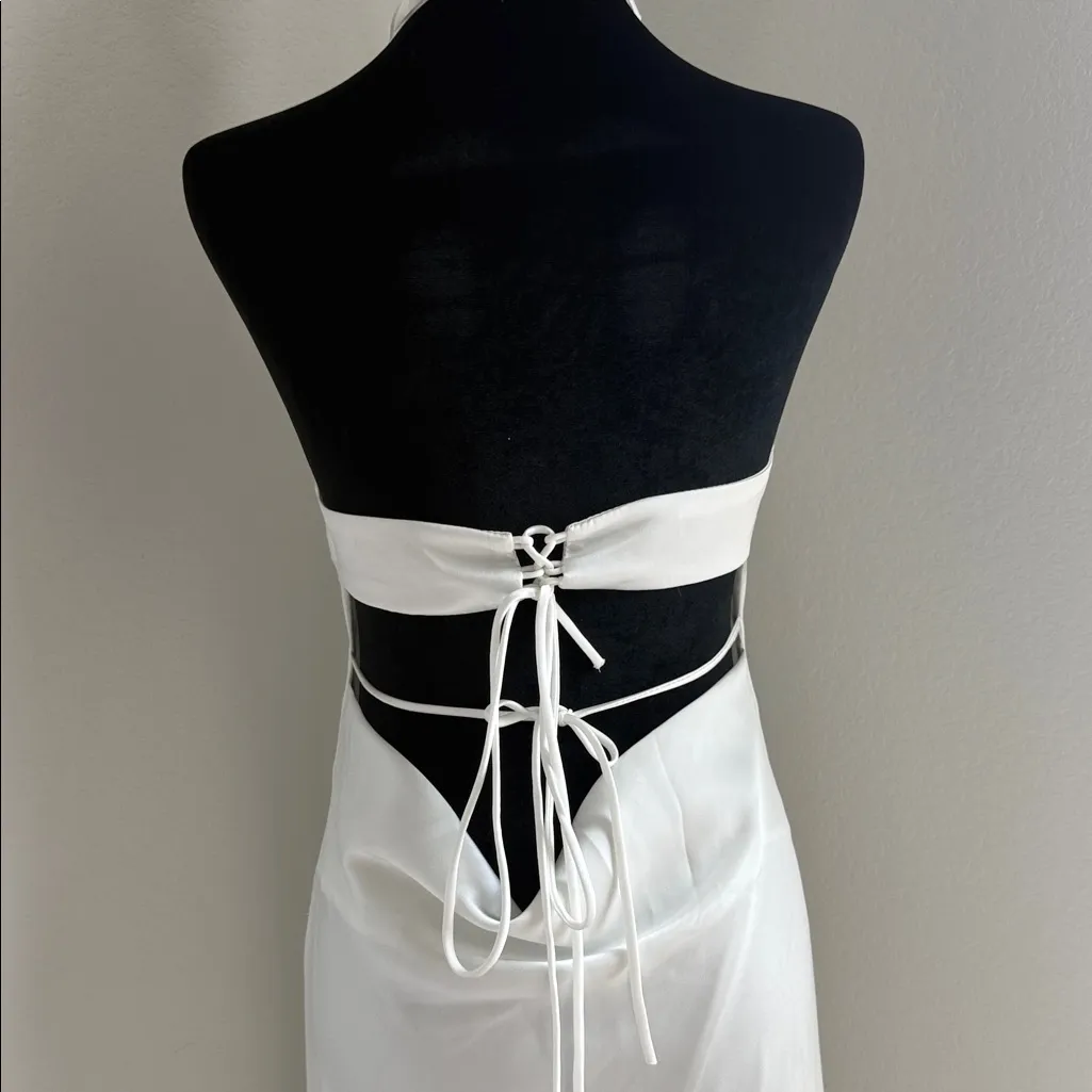 Elegant White Halter Maxi Dress Size M - Image 11