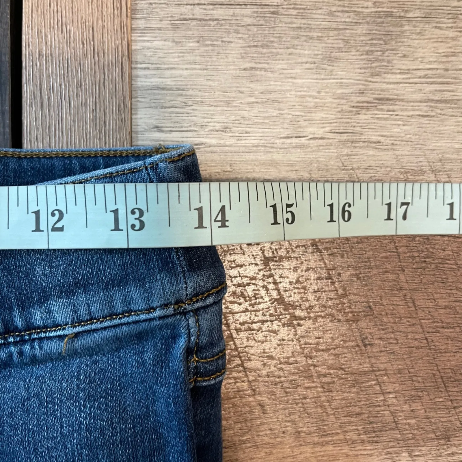 SPANX Women's Medium Mid Rise Dark‎ Wash Denim Look Jegging Pants Frayed Hem - Image 7