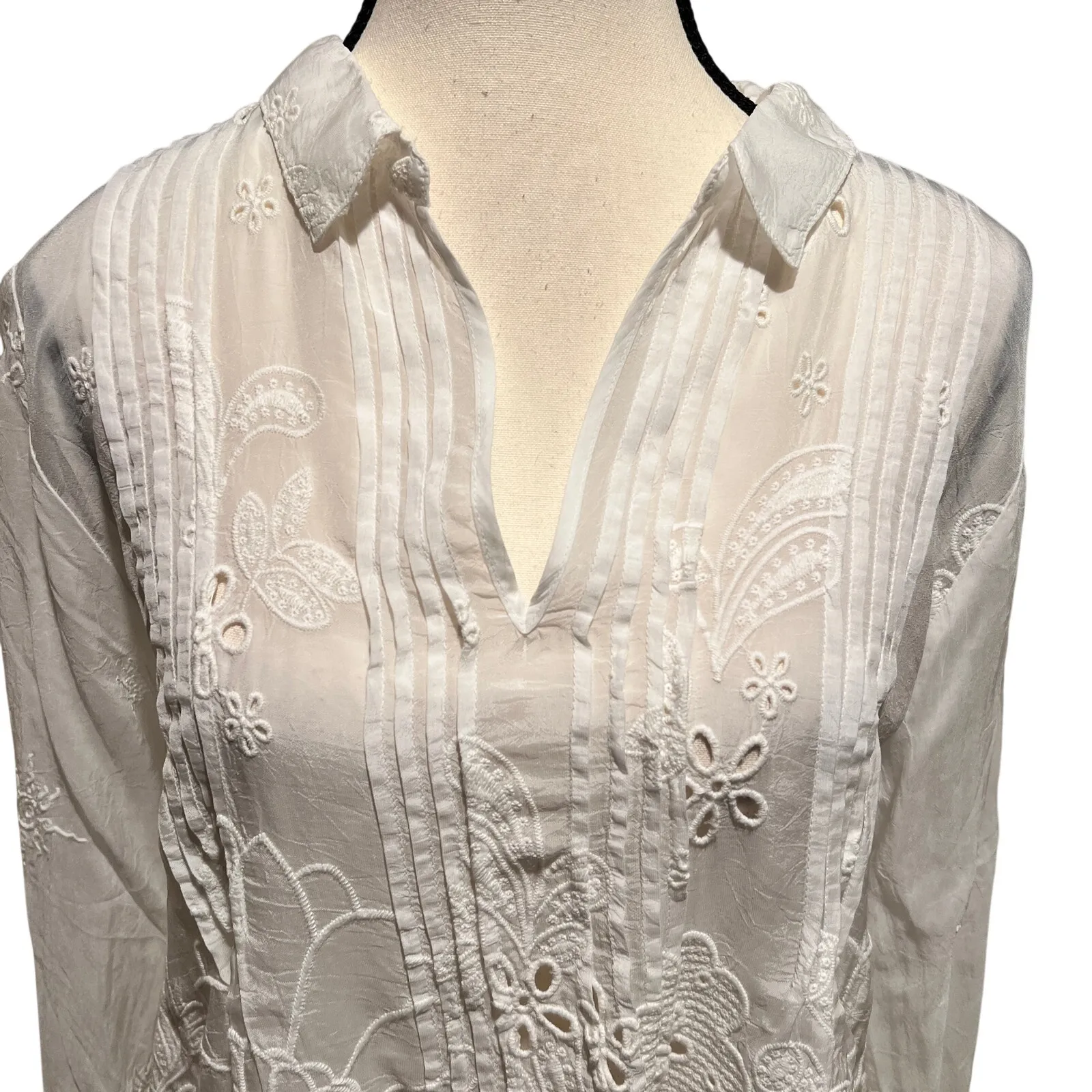 Johnny Was White Lemmi Blouse - Jazlynn Eyelet Fairy Roll Tab Sleeve Size S - Image 4