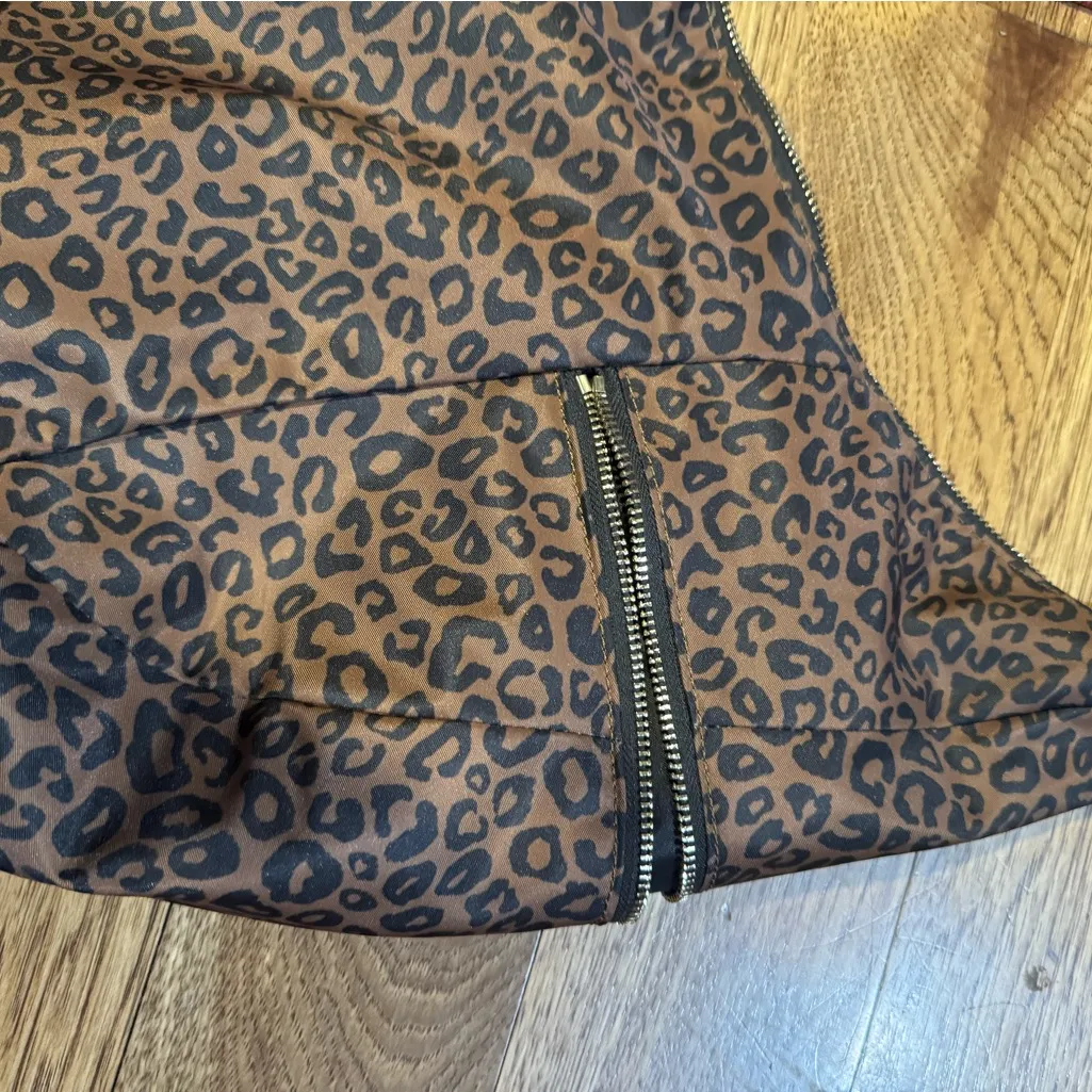 LULULEMON Large Slouchy Sling Bag 13L - leopard - Image 9