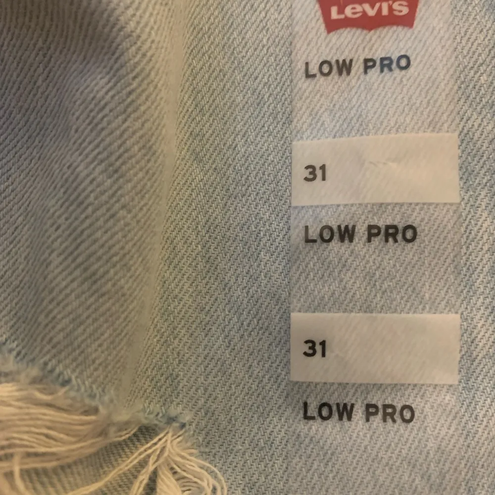 Levi’s Low Pro Straight Jeans - Image 4
