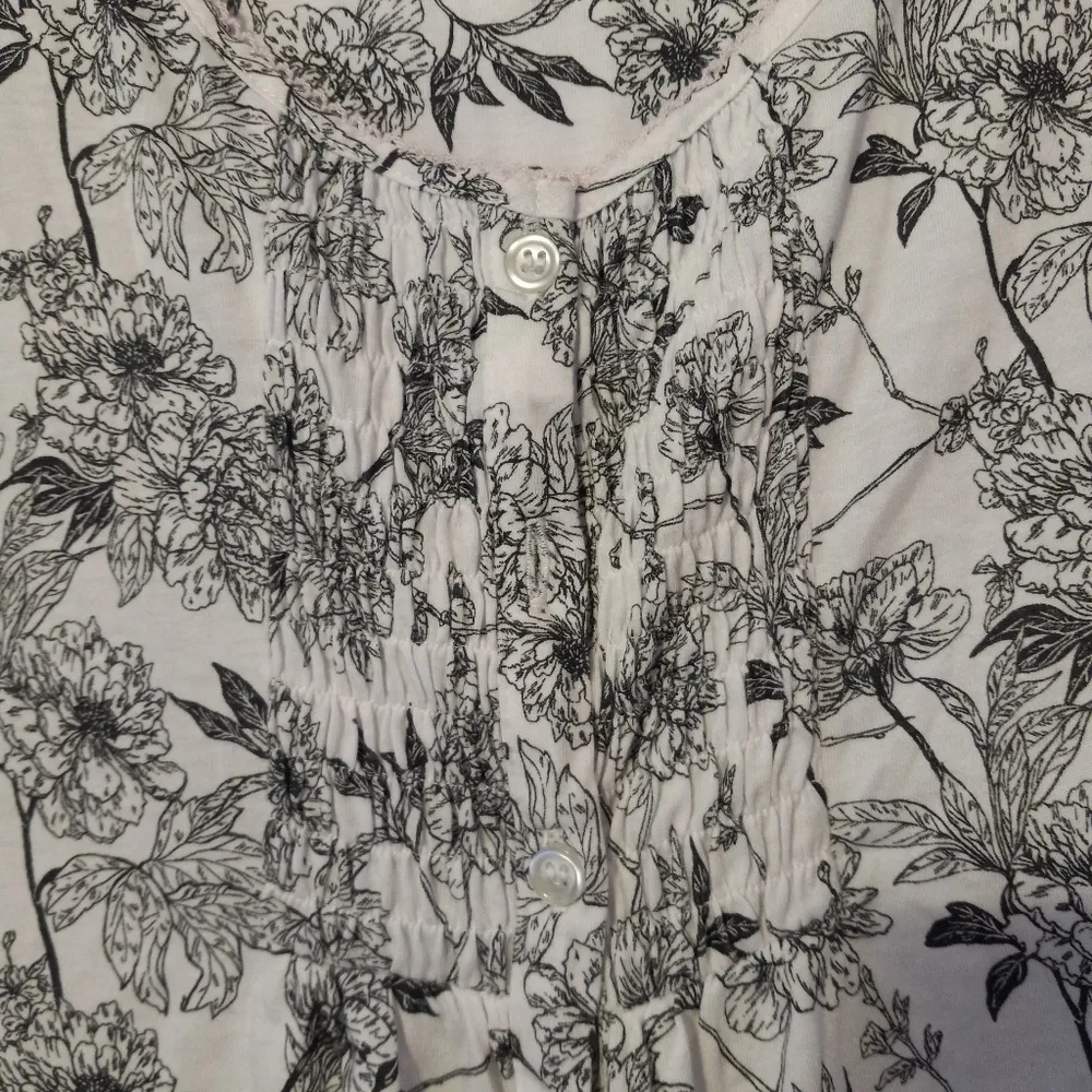 ME by Miss Elaine M Loungewear Top Button Down Front Black Size M - Image 5