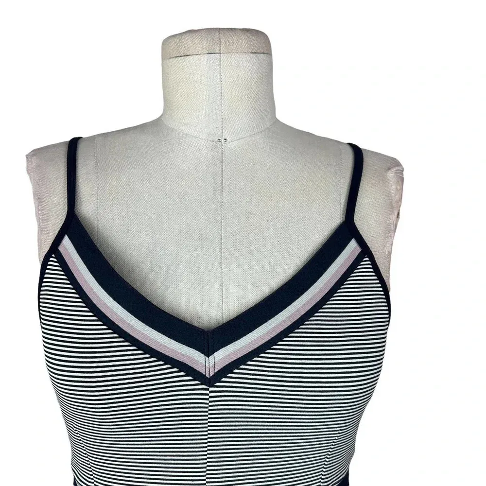 Nylora Navy Blue Striped Sports Bra Cropped Tank Top Size Small - Image 2