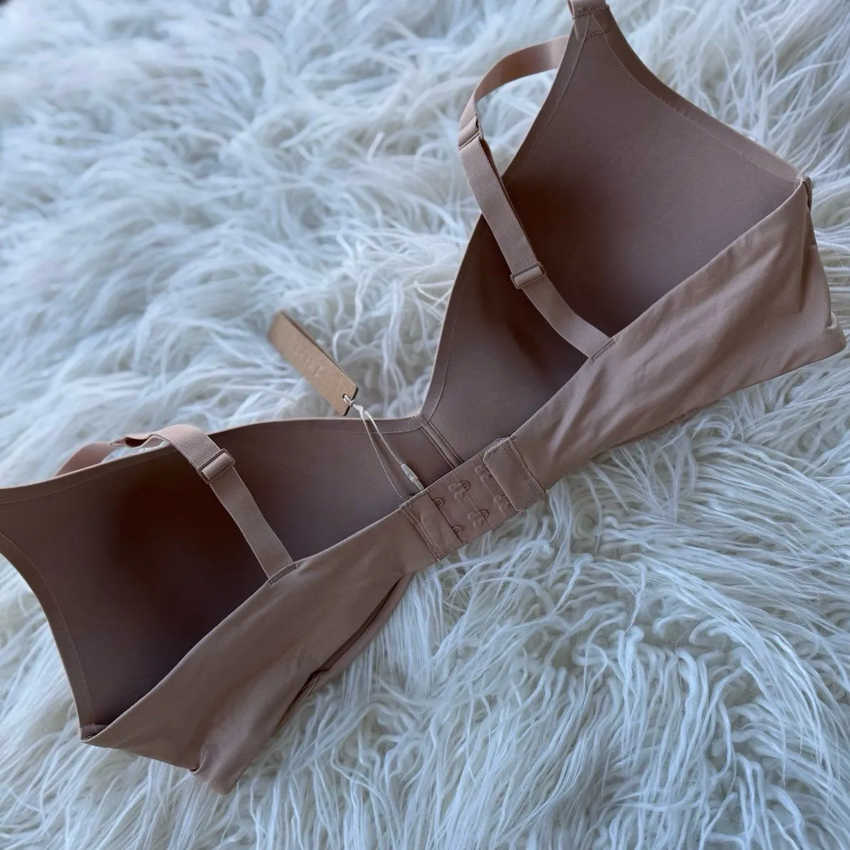 SKIMS  Wireless Form Pushup Plunge Bra Clay Size 40D - Image 7