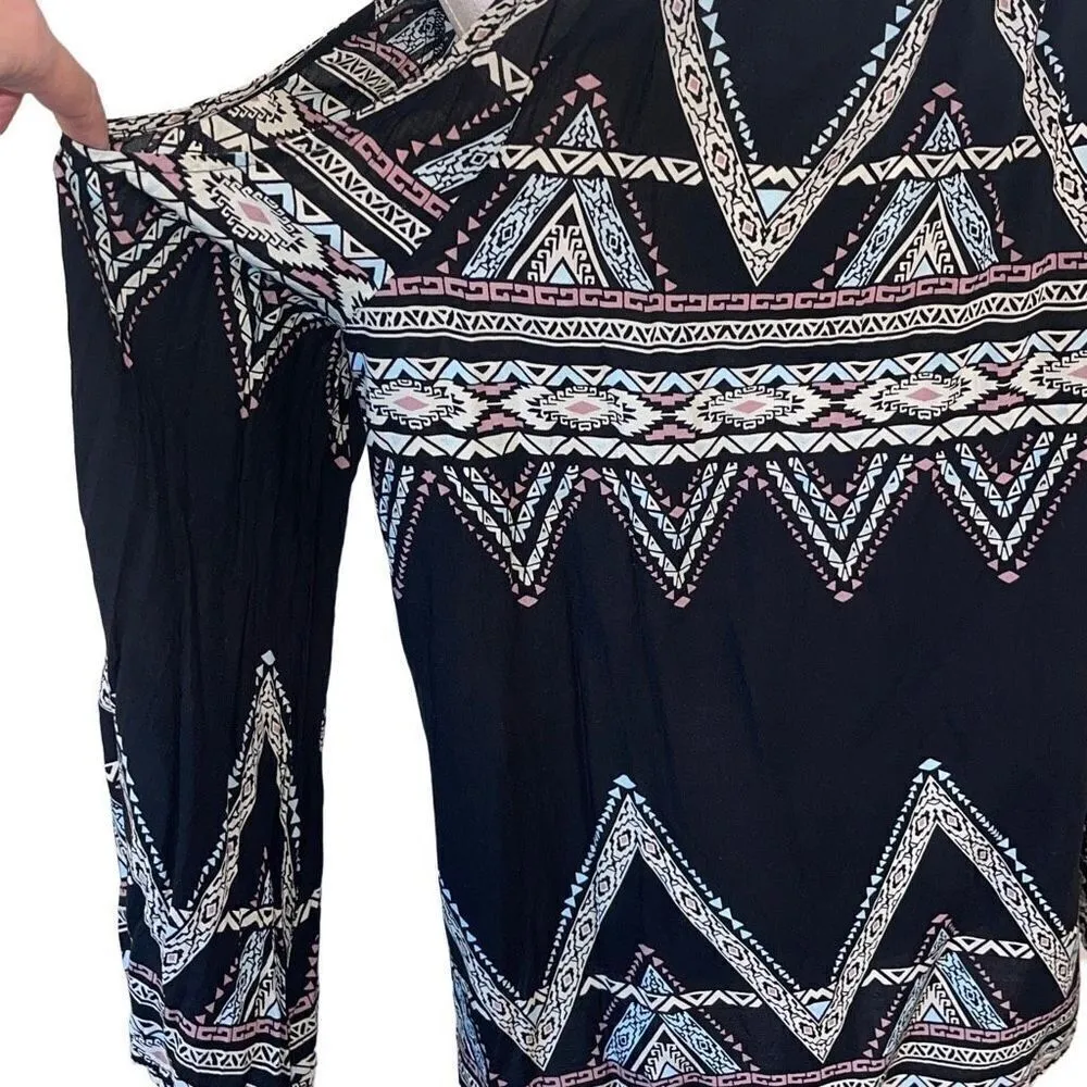 Jessica Simpson Women's Cold Shoulder‎ Top Blouse Multicolor Aztec Print Large - Image 4