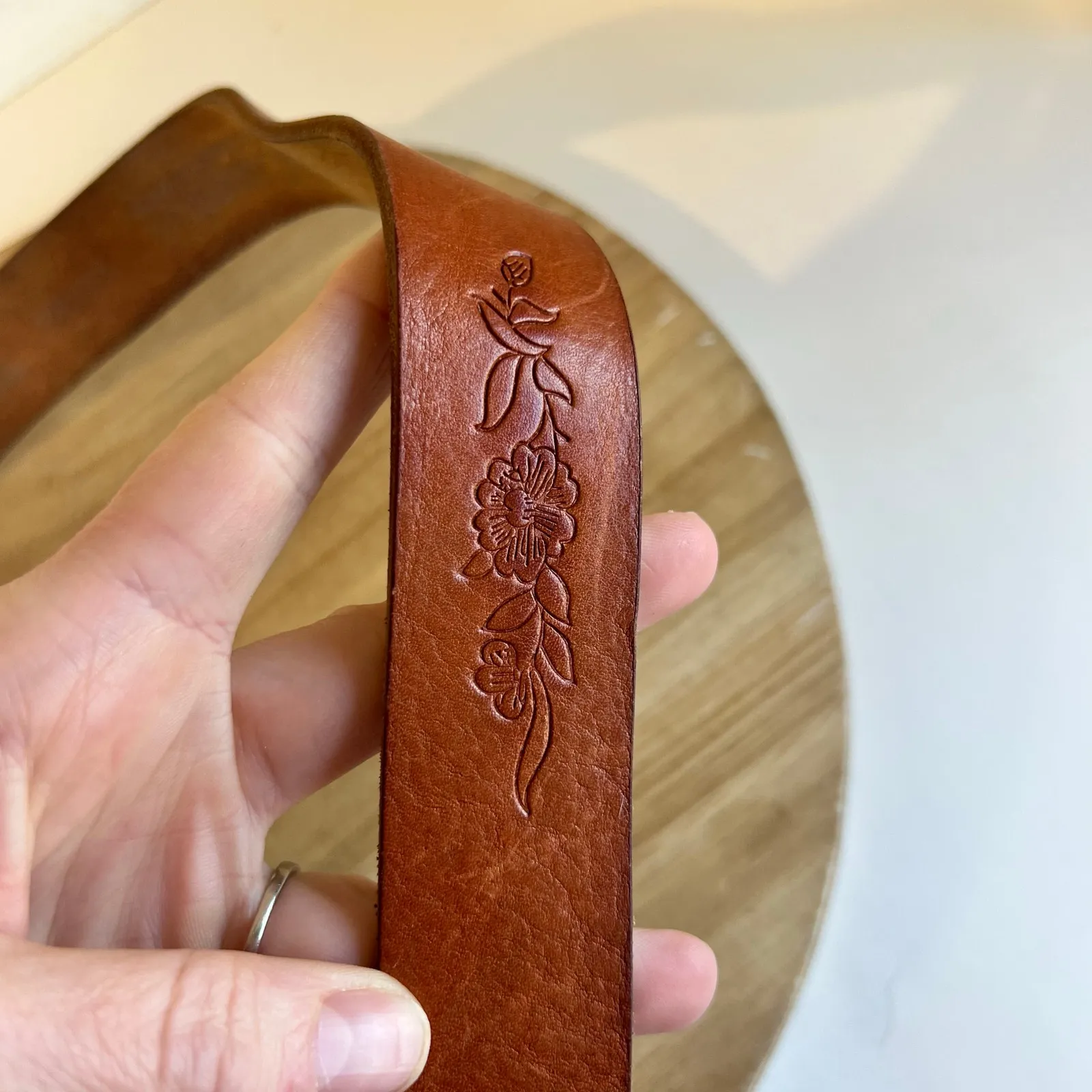 Columbia Vintage 90s Tan Genuine Leather Floral Embossed Brass Belt Size XL - Image 4