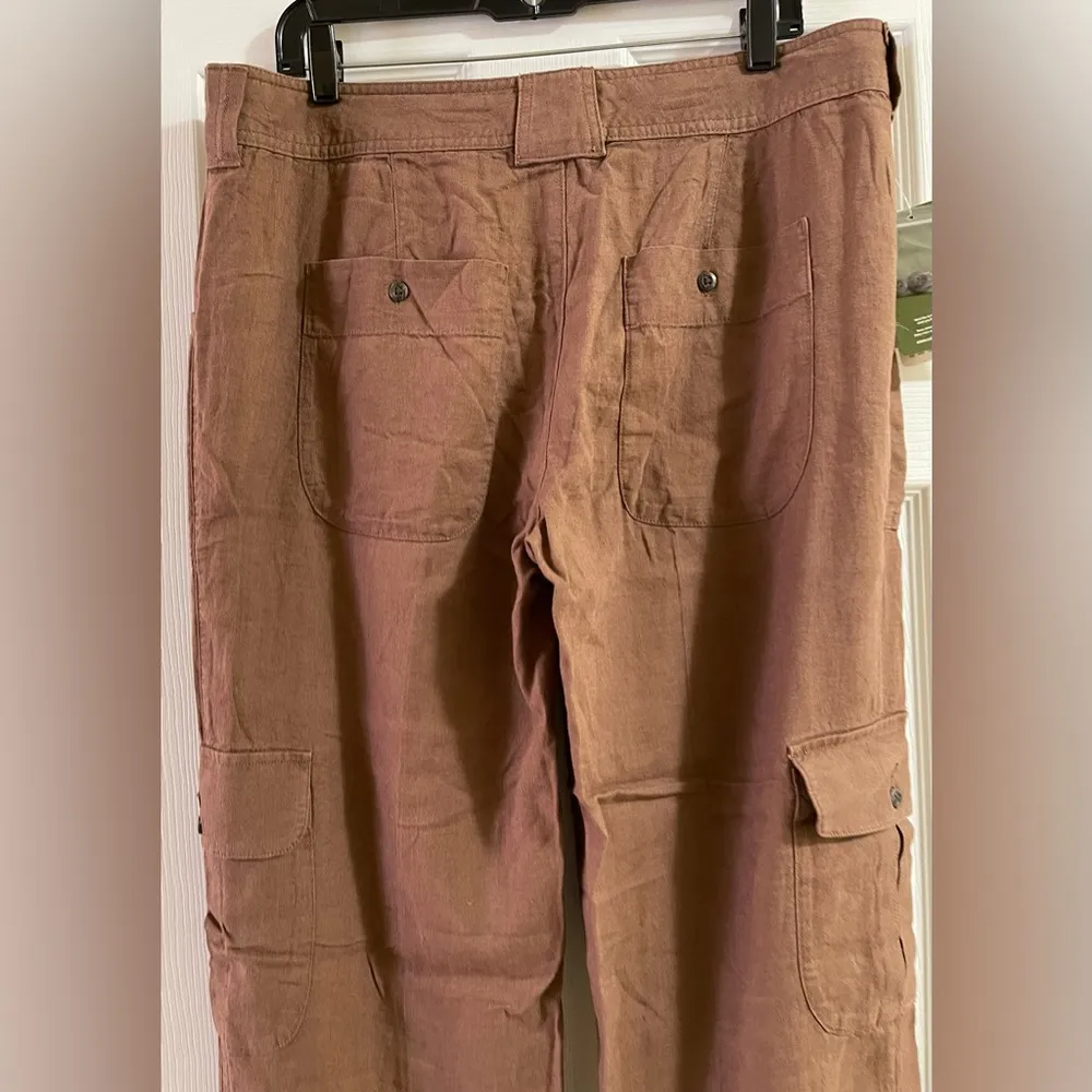 Cabela’s Women’s Linen Blend Cargo Pants Balsamic Brown Color Size 14 NWT - Image 8