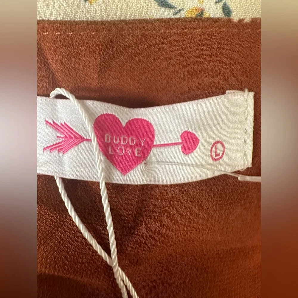 Buddy Love Katrina surplice vneck long sleeve gold foil snack print body suit - Image 8