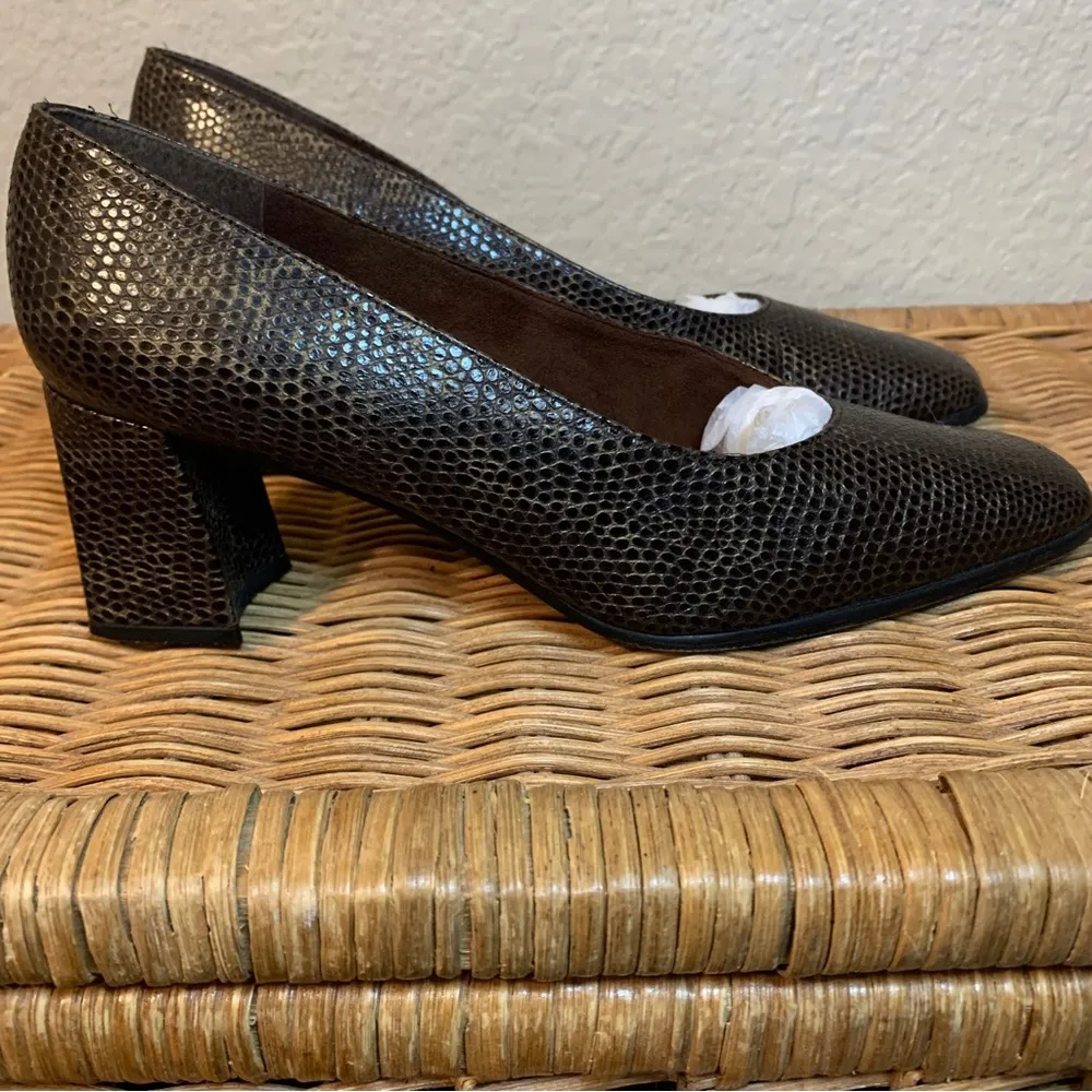 Vintage Stewart Weitzman Brown Snakeskin Print Block Heels Size 8.5 - Image 5