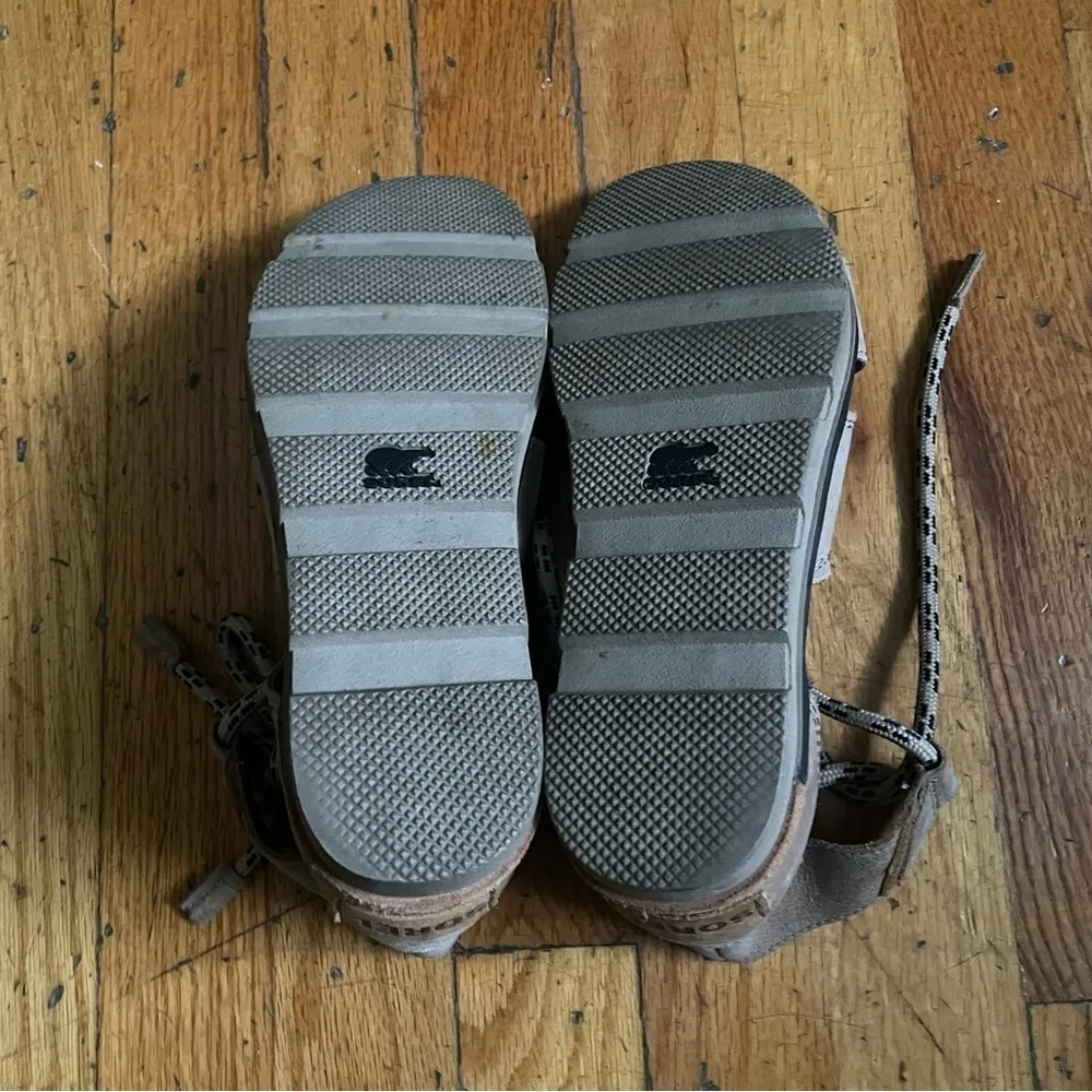 Sorel  Beige Leather Gladiator Sandals Size 7 - Image 4