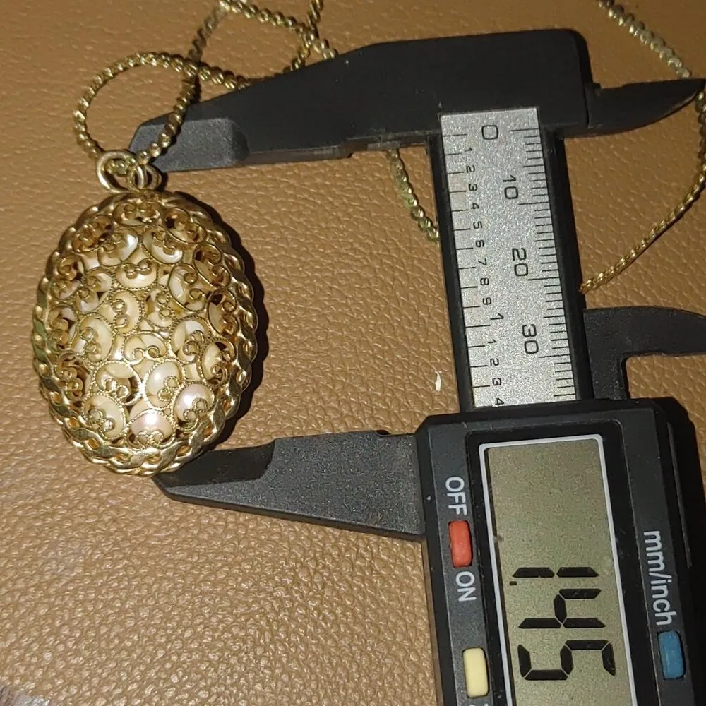 Oval Pendant Necklace Vintage Gold Tone Filigree Faux Pearl Embellished Elegant - Image 5