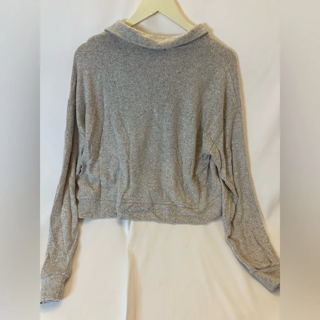 Francesca’s long sleeve collared NWT top Gray Size L - Image 2