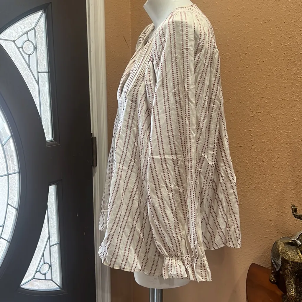 Elizabeth and James  pin tuck bin blouse - Image 4