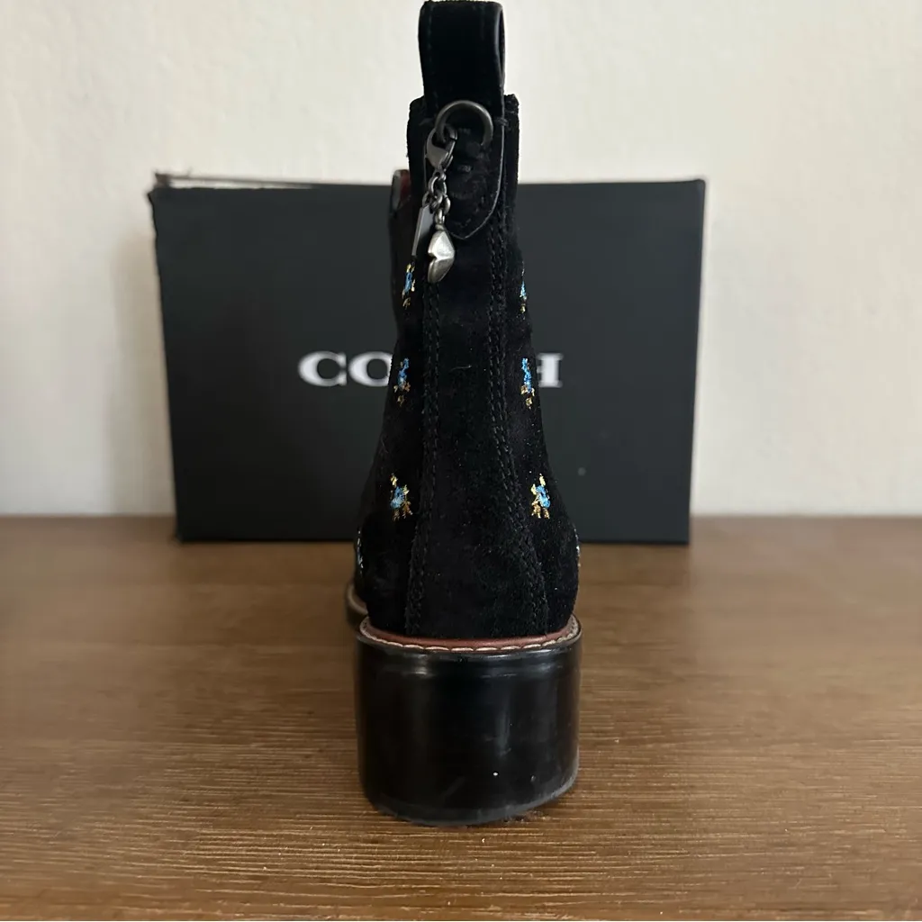 Coach Bowery Black Suede Floral Embroidery Chelsea Ankle Boots Booties Size 10 - Image 3