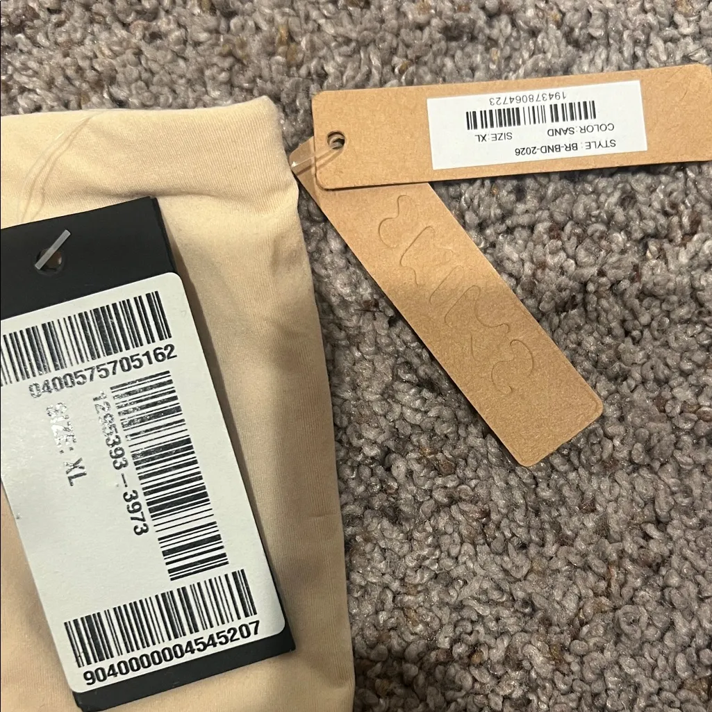 SKIMS Bandeau Top - Image 2