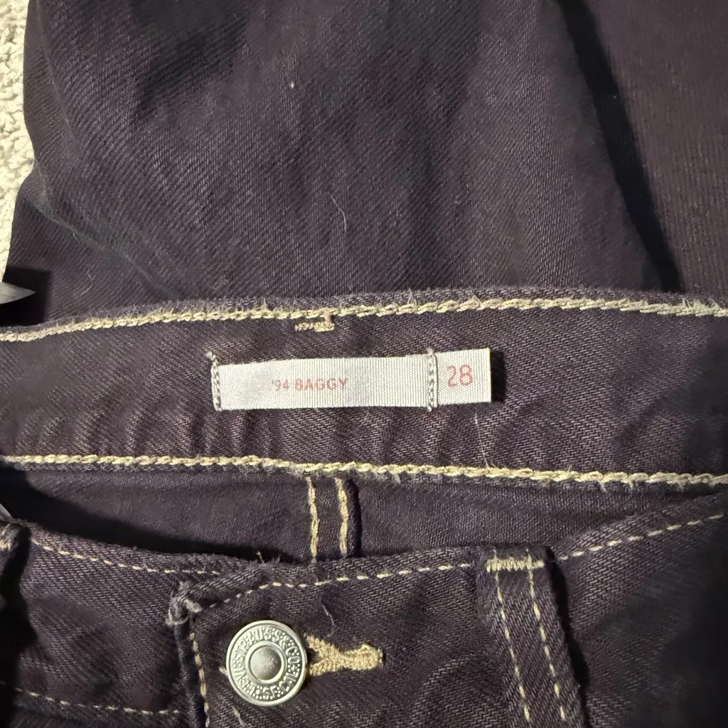 Levi’s Women's Dark Purple/Black Straight Leg Jeans ‘94 Baggy - Image 5