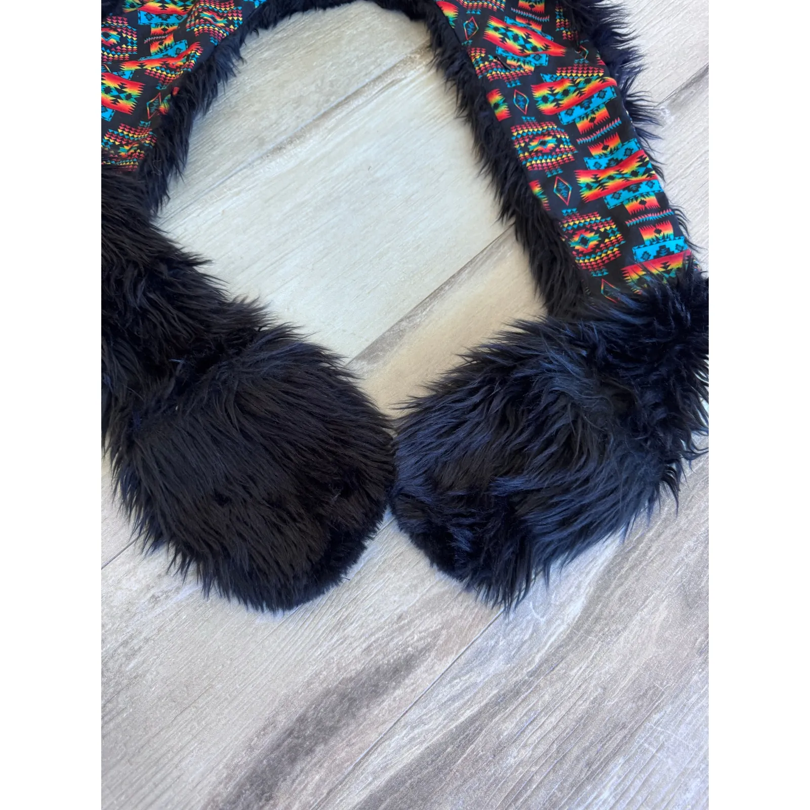 Spirithoods Black Wolf Faux Fur Hood Scarf Tribal Print Lined with Pockets - Image 7