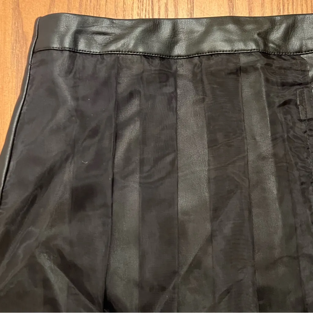 Current Mood Faux Leather Pleated Mesh Overlay Buckle Detail Mini Skirt Sz Small - Image 5