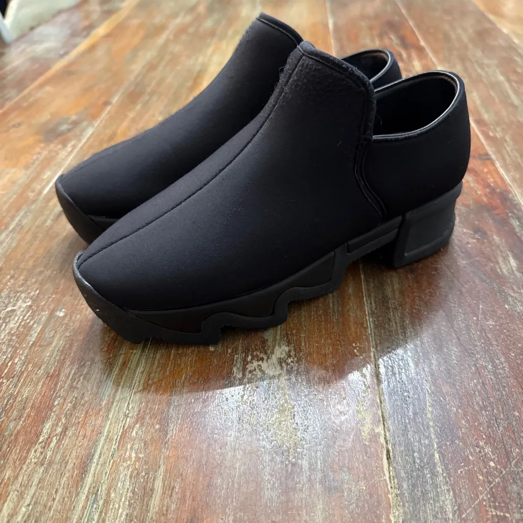 iRi Black Slip - Image 3