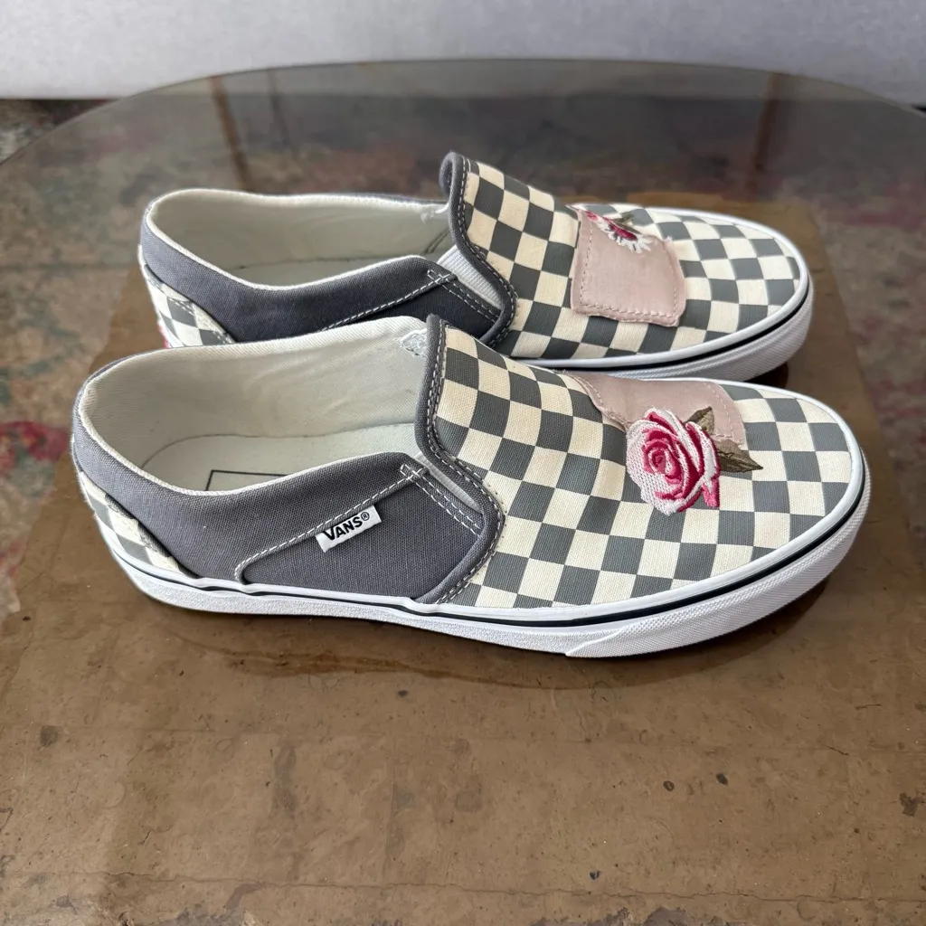 Vans Classic Slip On Checkerboard Rose Patch Sneakers 9.5 - Image 2