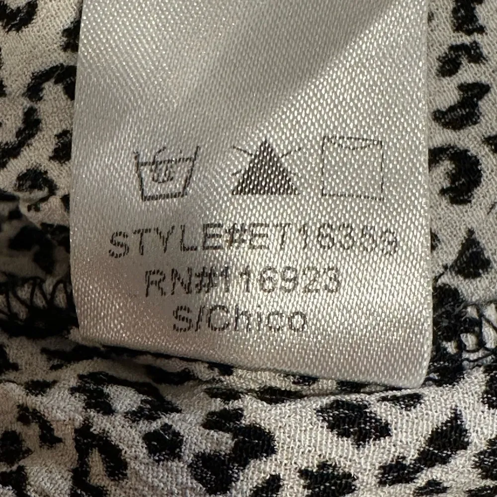 Easel‎ Animal Print Top Women's Small Long Sleeve Black/White Peplum V-Neck - Image 9