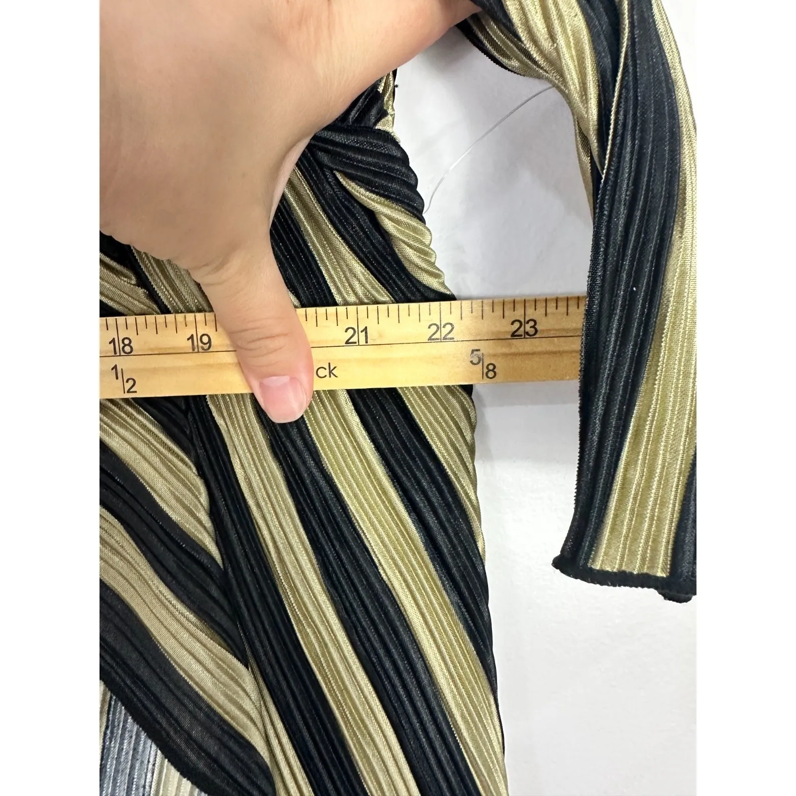 LuLaRoe Sarah Cardigan S Black Gold Striped Duster Longline Open Front Layering - Image 6