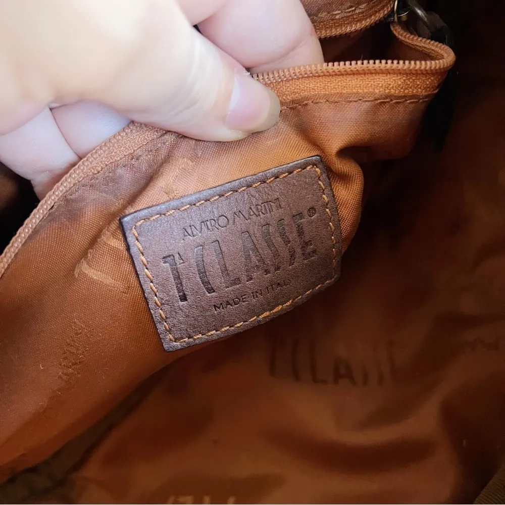 Alviero Martini • 1 Classe map purse Geo Classic shoulder bag crossbody leather - Image 10