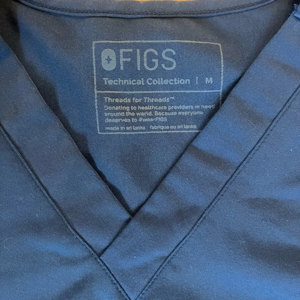 FIGS Technical Mens ‎ Scrub Top Size M - Image 2