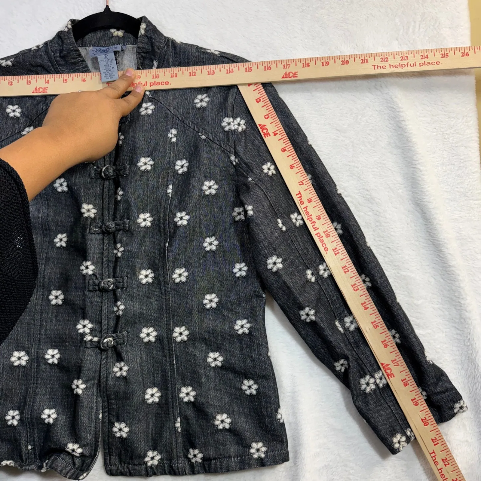 Cambridge Dry Goods 6 Floral Embroidered Denim Jacket Boho Cottage Retro Western Gray - Image 8