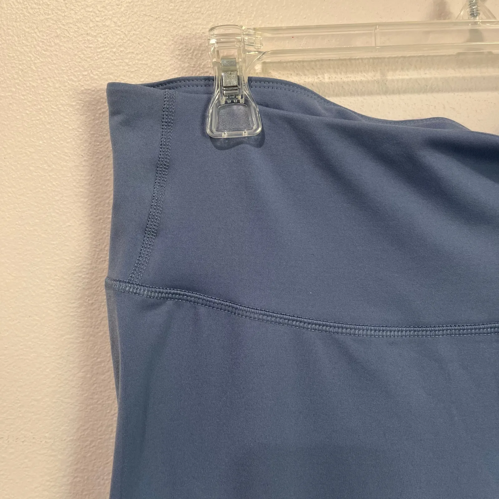 Old Navy Go Dry High Rise Capri Leggings Size XL Blue Activewear Yoga - Image 6