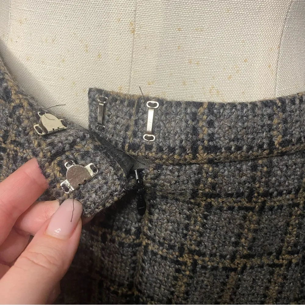 Pendleton Grey Wool Plaid Tan Black Grid Knee Length Midi Skirt size 12 - Image 7