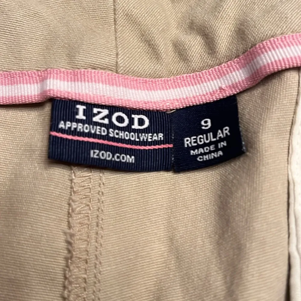 Izod Juniors Approved Schoolwear khaki shorts Size 9 Regular - Image 6