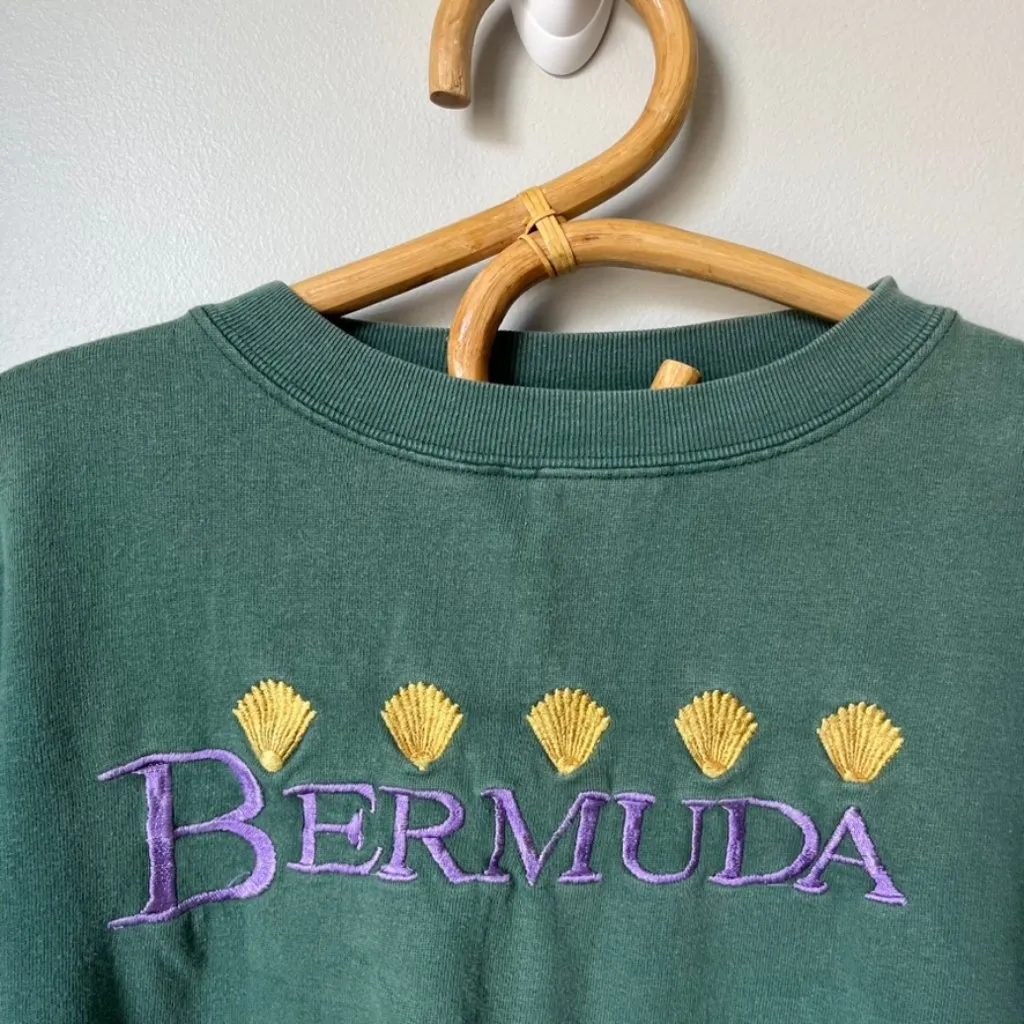 Vintage Bermuda Green Crewneck Women's Medium - Image 2