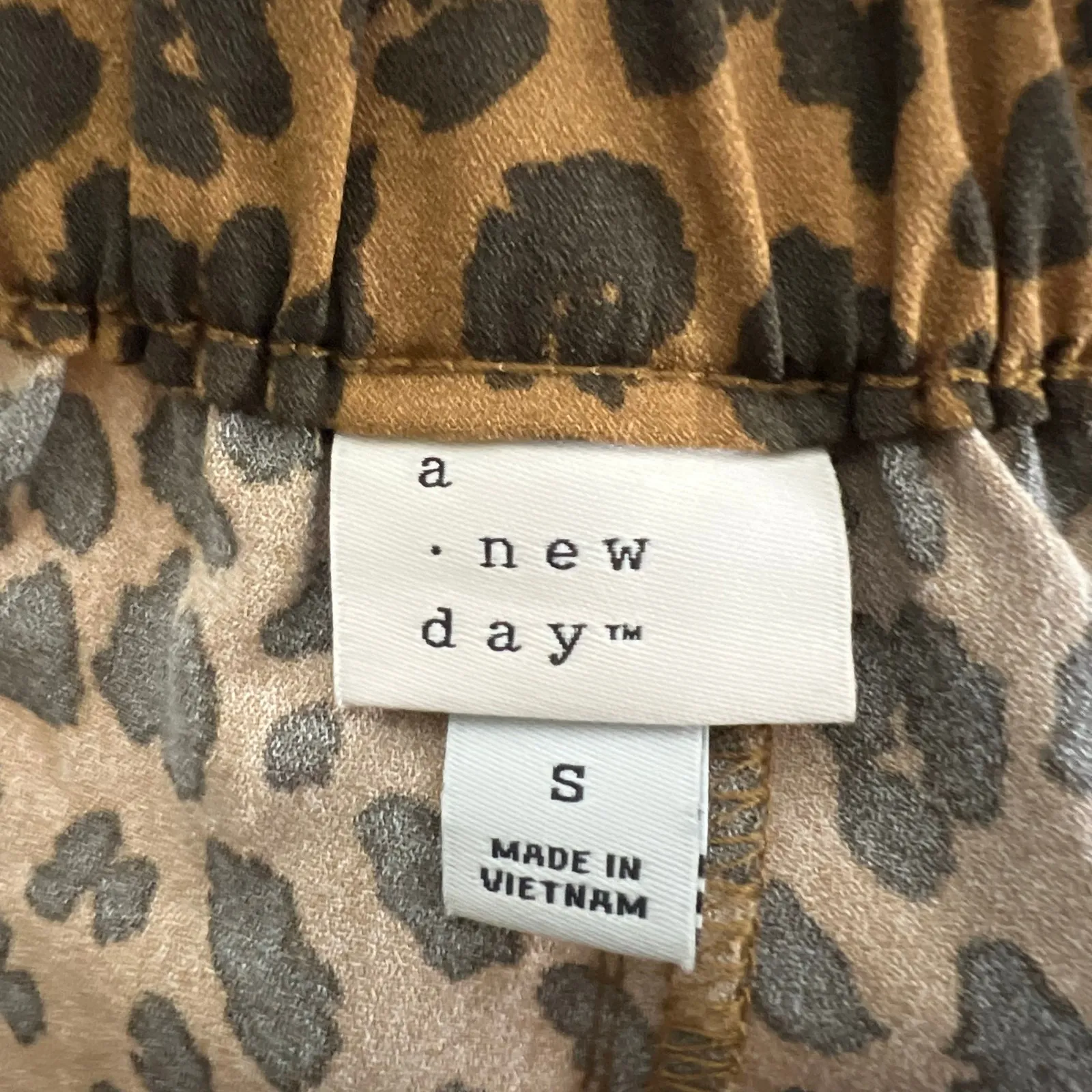 A New Day Shorts Womens S Brown Leopard Print Paperbag Tie Waist Pockets Safari - Image 6