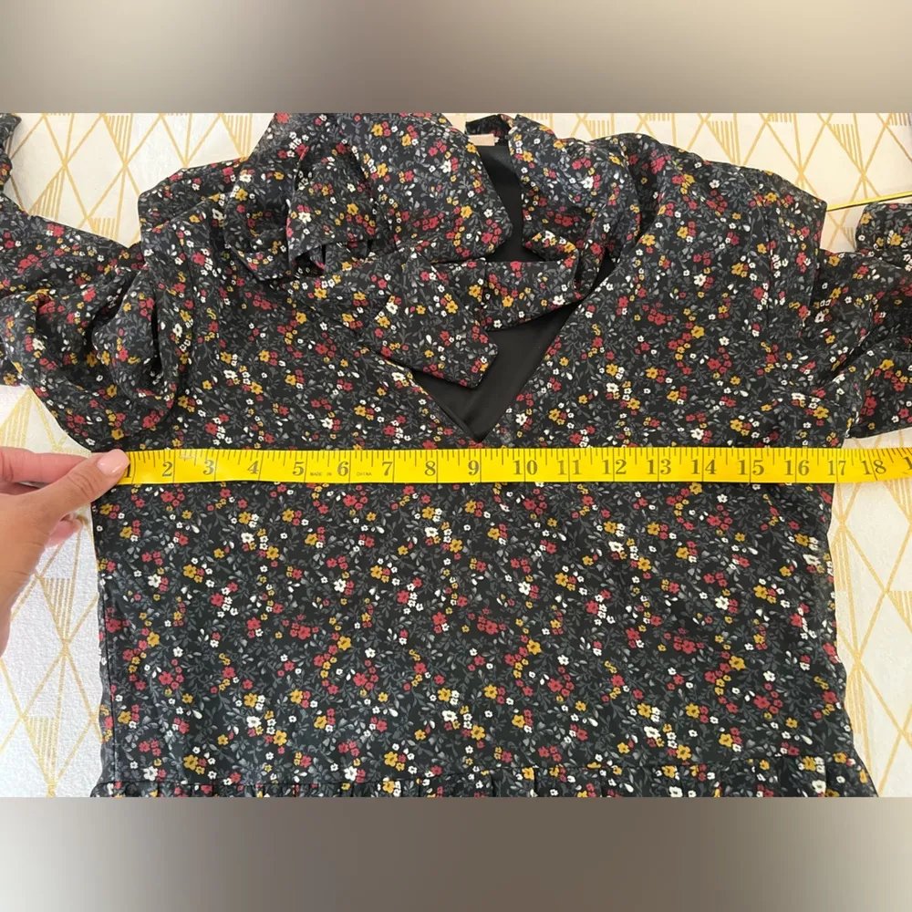 No Frills Ditsy Floral Bell Sleeve Tiered Maxi Dress Size S Black - Image 6