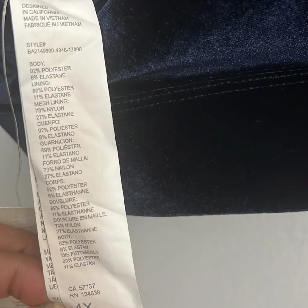 4X- New Fabletics Oasis Twist Velour Sports Bra - Image 7