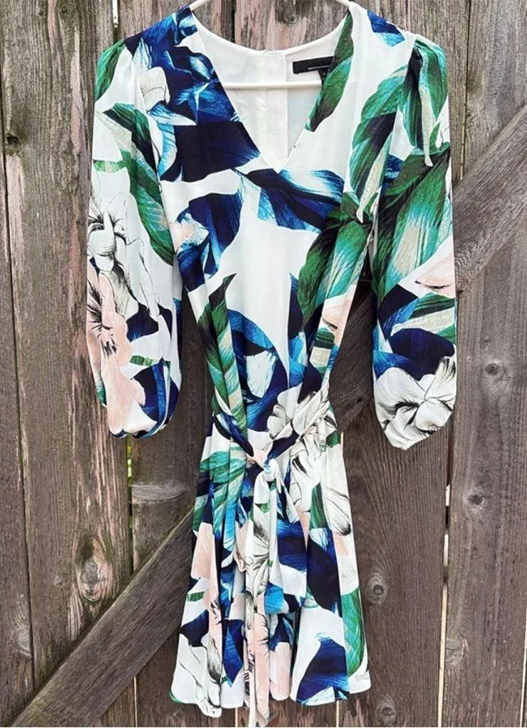 Like New White House Black Market Godet
Dress Ivory Floral Size 2 - Image 5